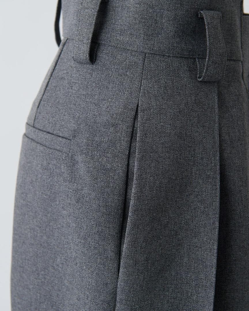 シーニュ cygne　ハイウエストタックワイドパンツ Lara　チャコールグレー