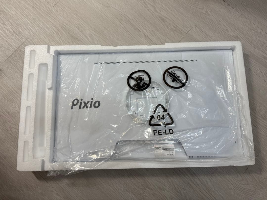 ぷ*.様 Pixio PX27U Wave white 4K 27インチ 160