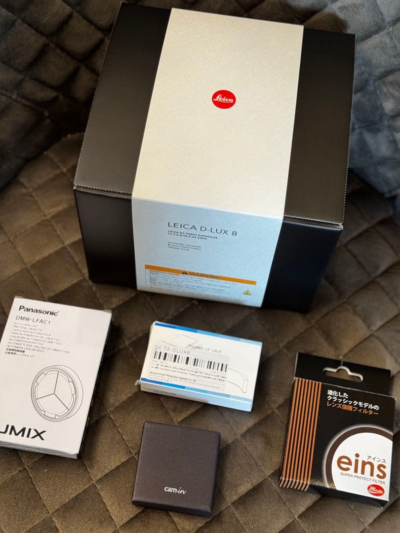 LEICA D-LUX8 付属＋アクセ多数(新品サムレストオートキャップなど)