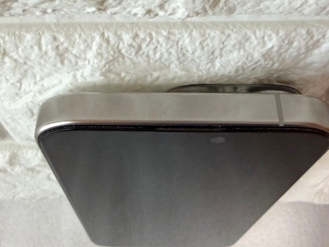 iPhone15 Pro 256GB ホワイトチタニウム 美品 SIMフリー