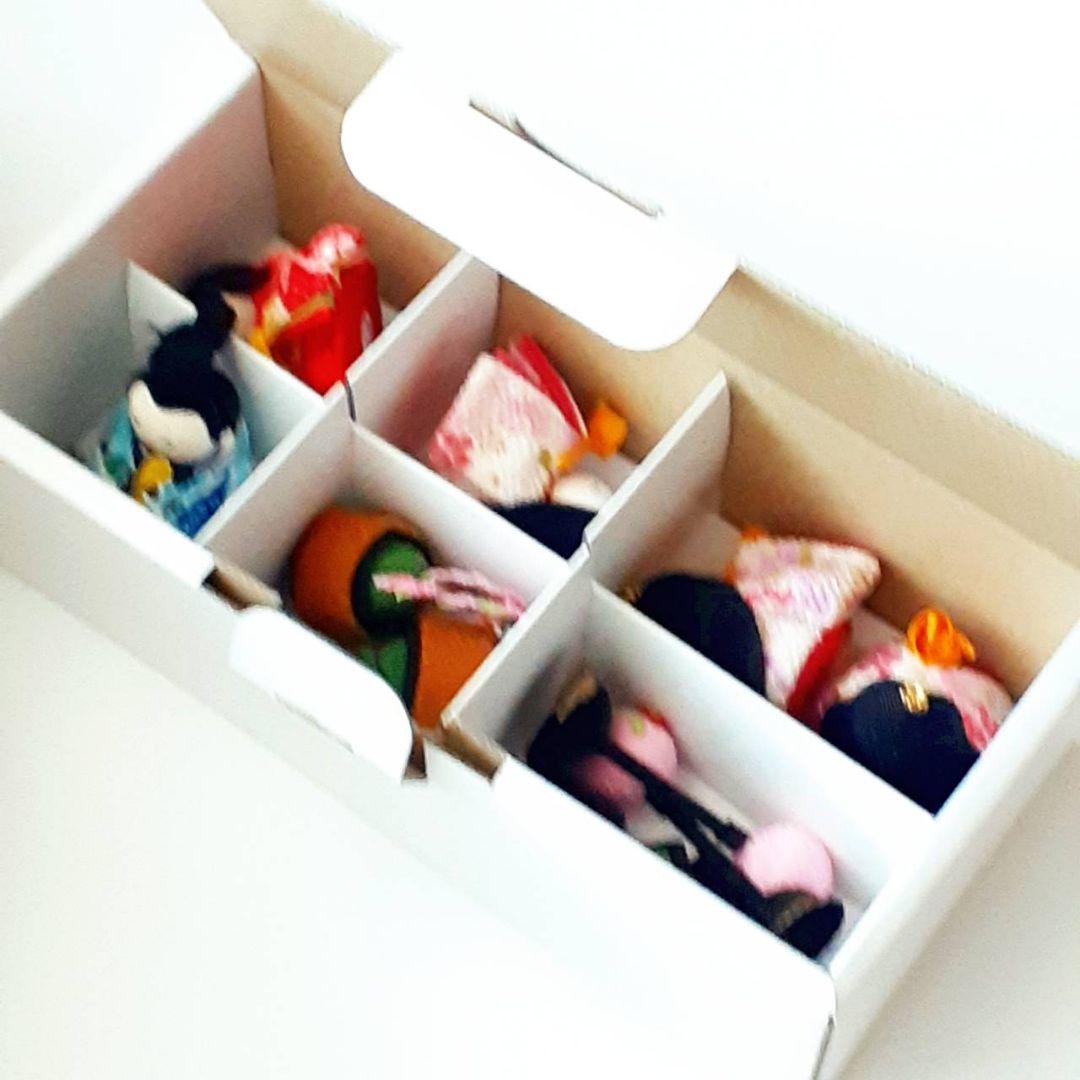 送料無料 ￥24200➡️￥19840 好みに重ねて楽しむ 桐箱入り雛飾りセット