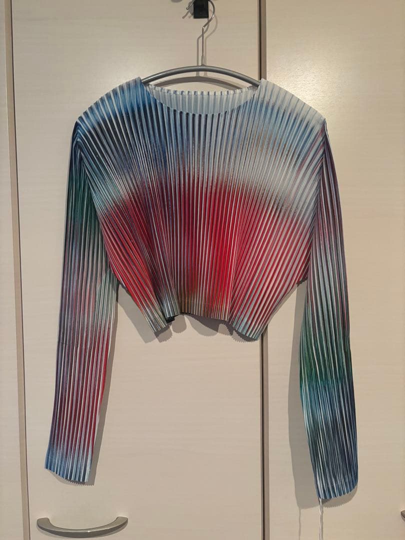 今季 ISSEY MIYAKE OBSCURE PLEATS