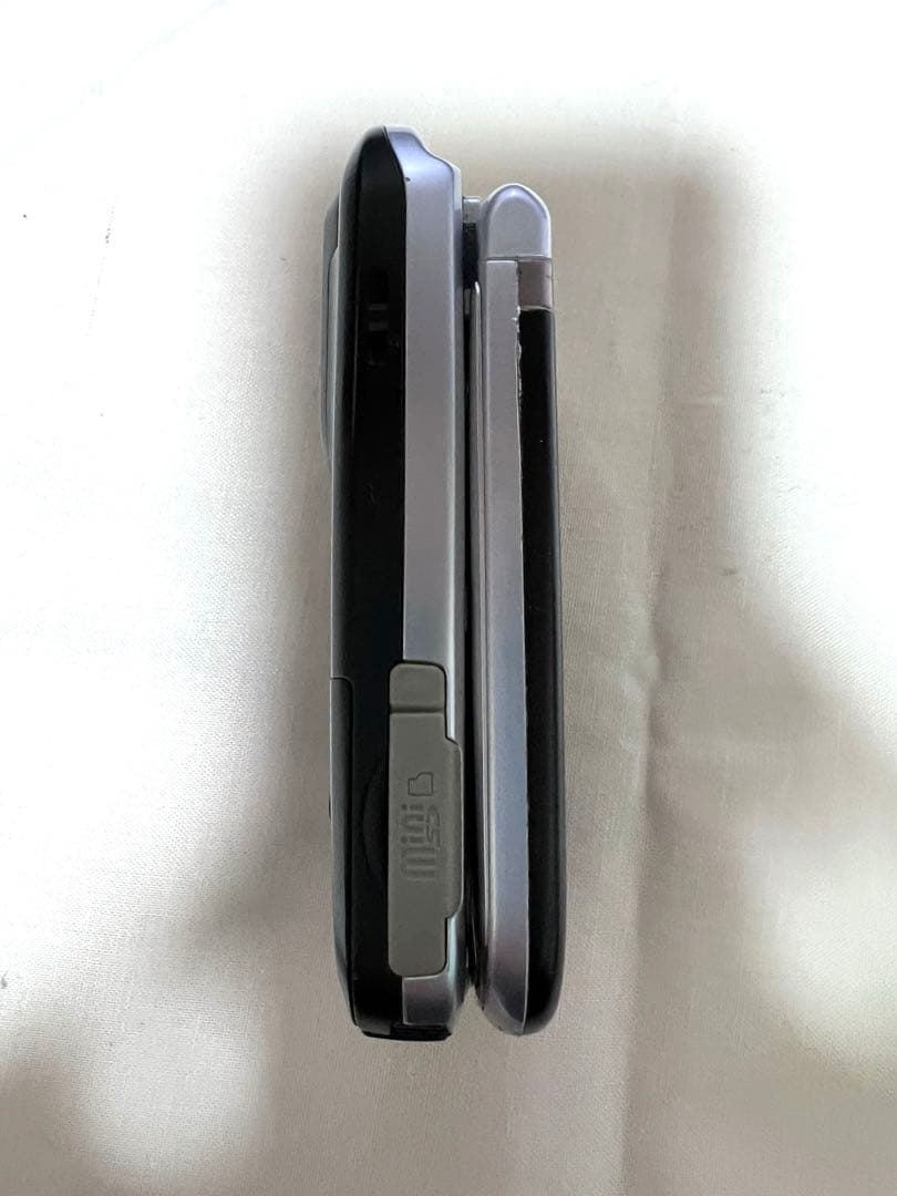 FF7着メロ多数　P506iC アプリ内蔵（パワプロ/パックマンなど）