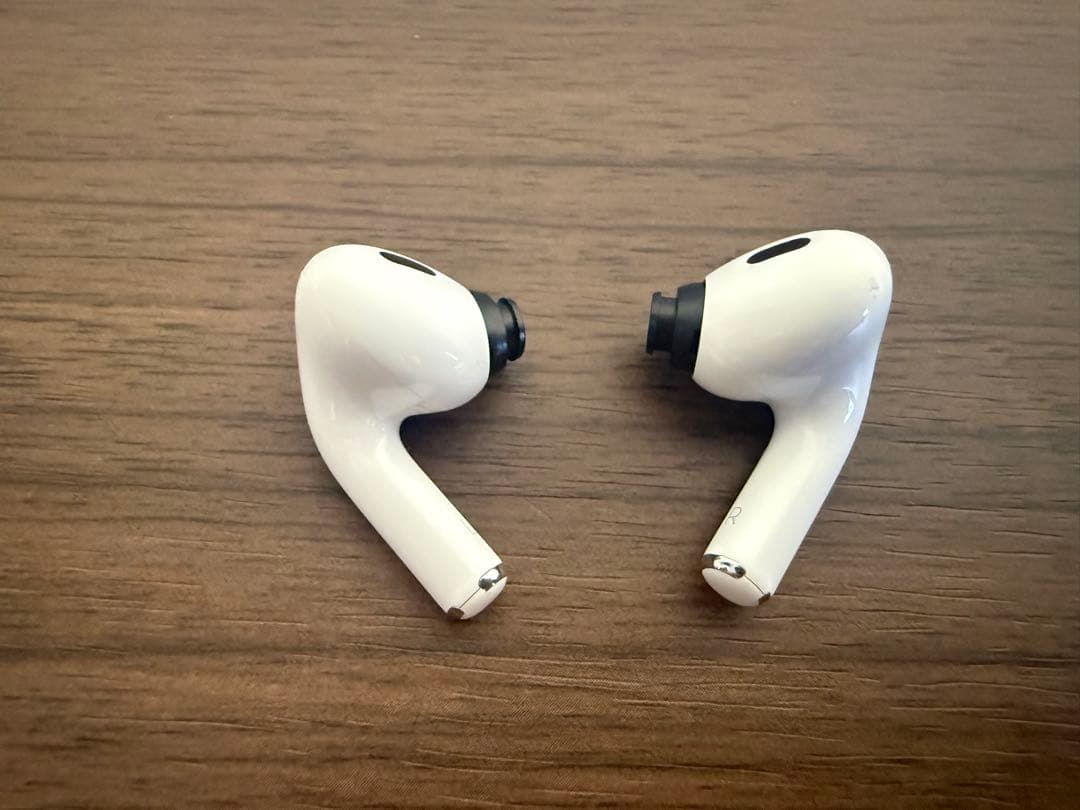 AirPods Pro 本体 充電ケース付き Apple 第2世代 両耳イヤホン