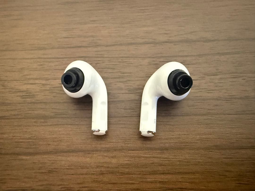 AirPods Pro 本体 充電ケース付き Apple 第2世代 両耳イヤホン