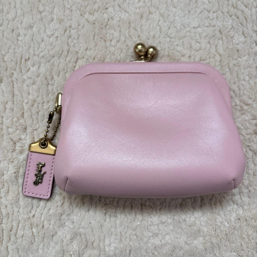 coach 薄いピンクのがま口ケース