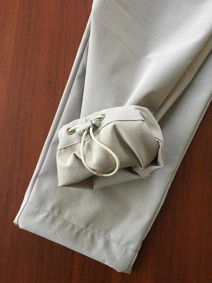 8YARDS 完売品　ベージュ　XS