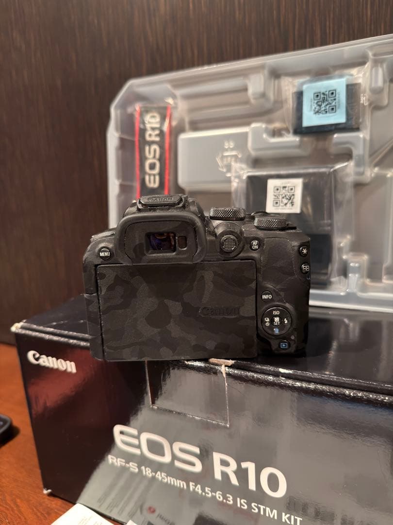 【極美品】Canon EOS R10 レンズキット+おまけ付き