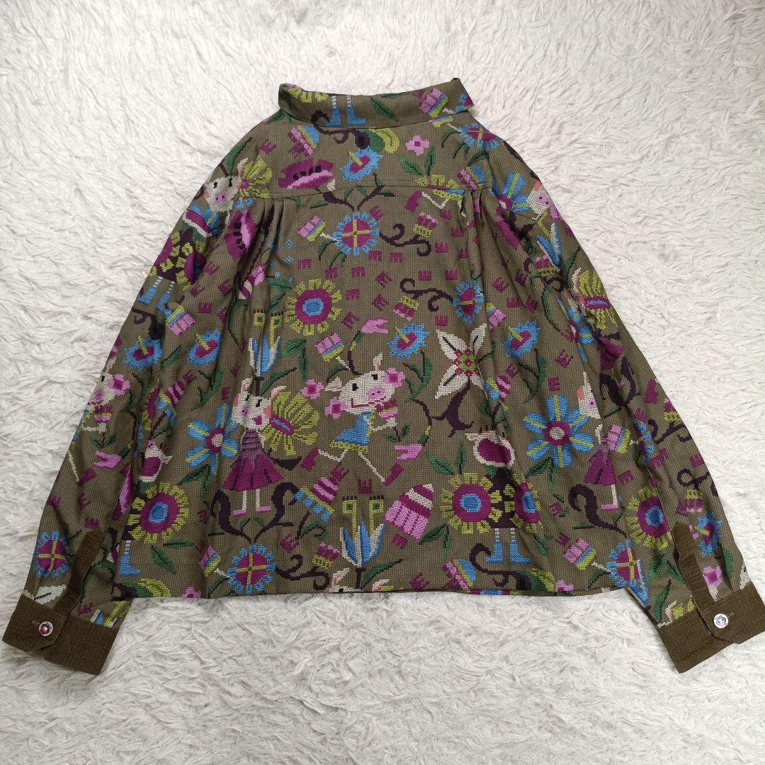 美品✨現行アルベロベロ　ぶたさんお花柄 クロスステッチ風 シャツ　近年モデル