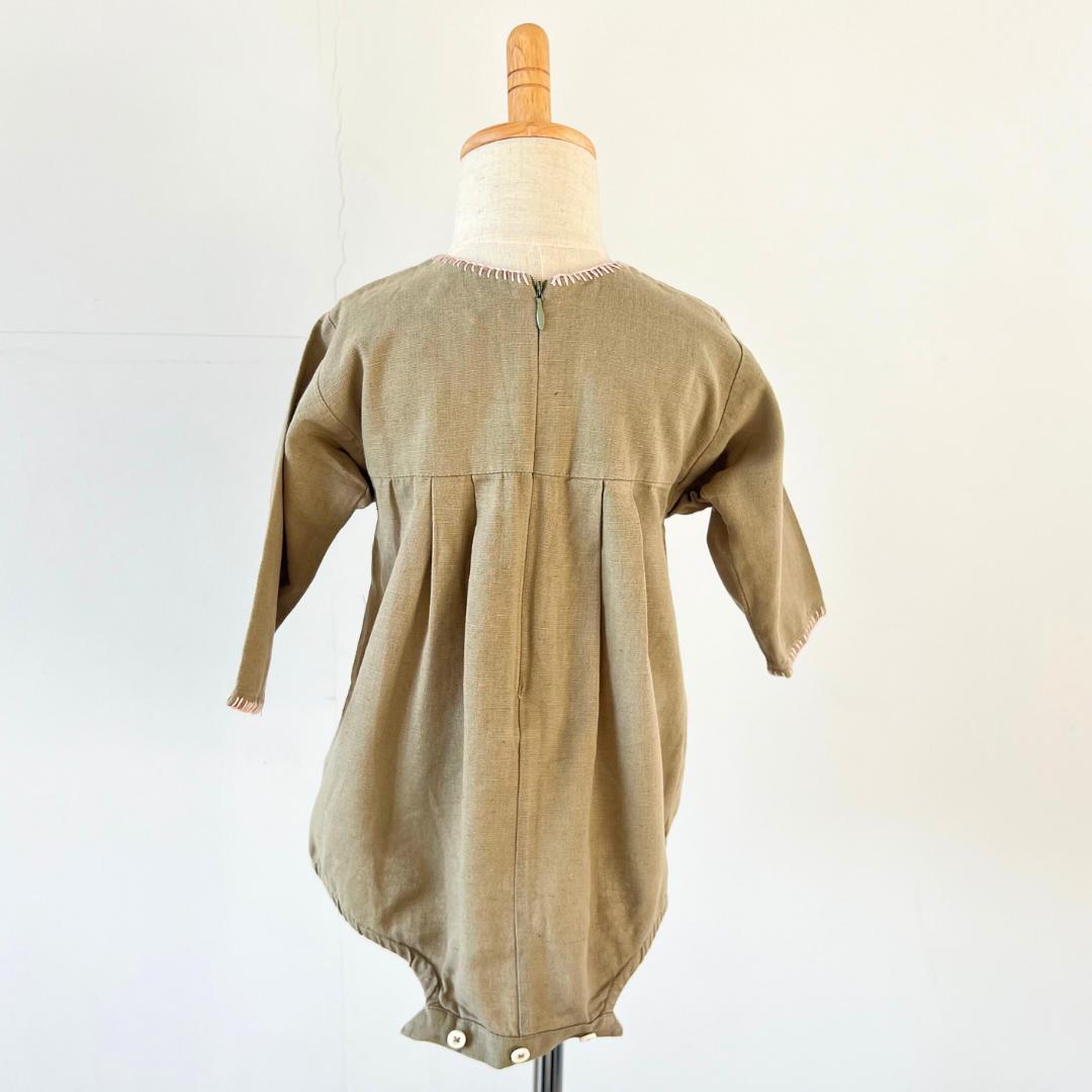 Apolina 刺繍入りロンパース L 18~24M