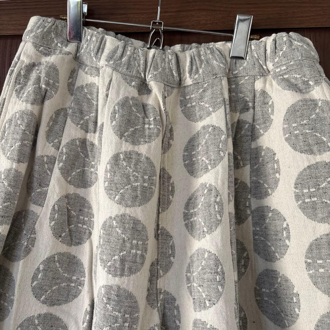 ドット柄カジュアルパンツ グレーとホワイト