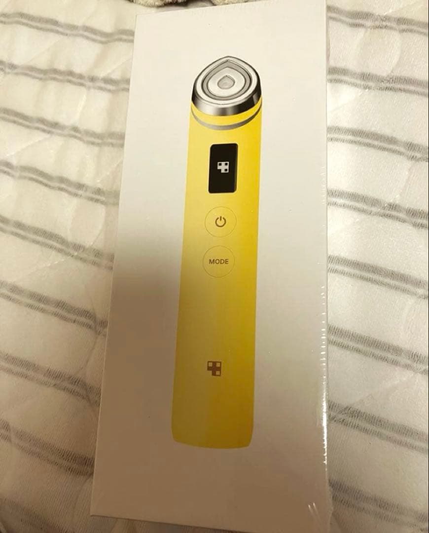 新品未開封メディキューブ AGE-Rブースタープ ロ 美顔器　イエロー