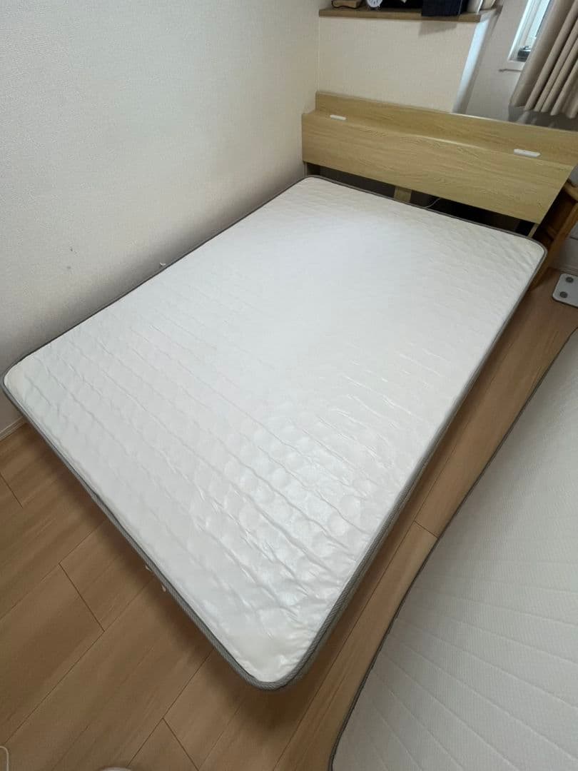 ニトリ　ダブルベッド(フレーム+マットレスセット)