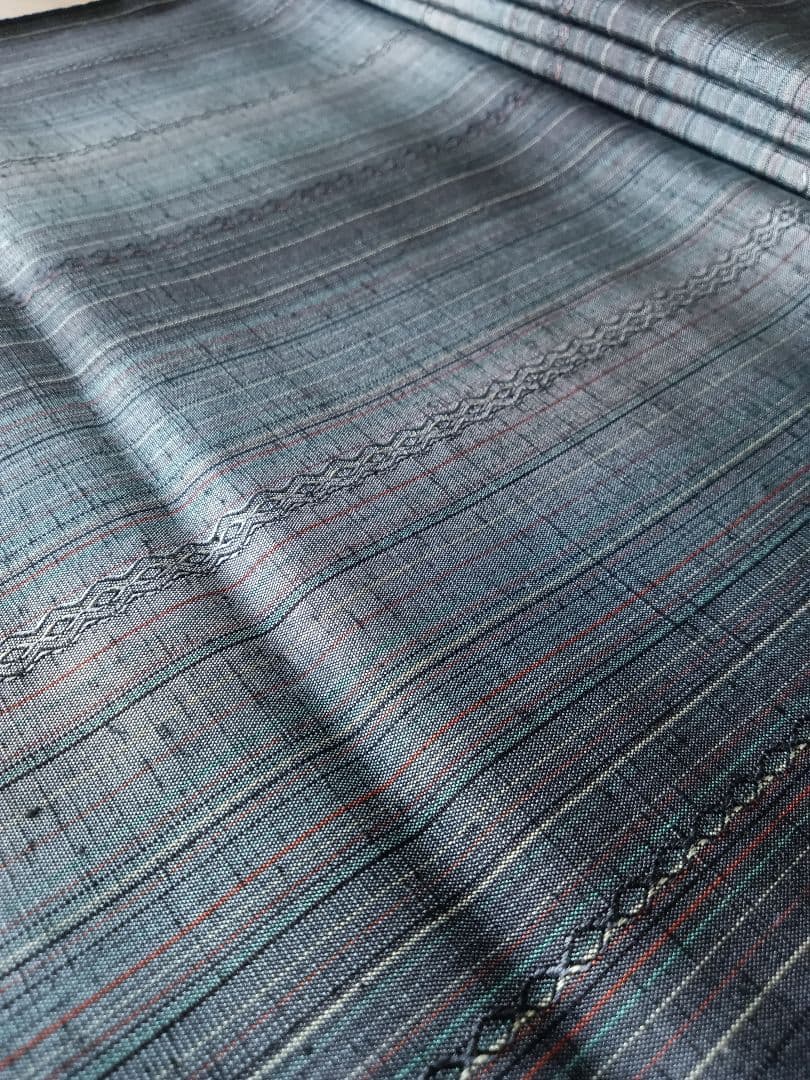 未使用 絹 紬反物 着尺 ダークブルー系 ストライプ 正絹 L15