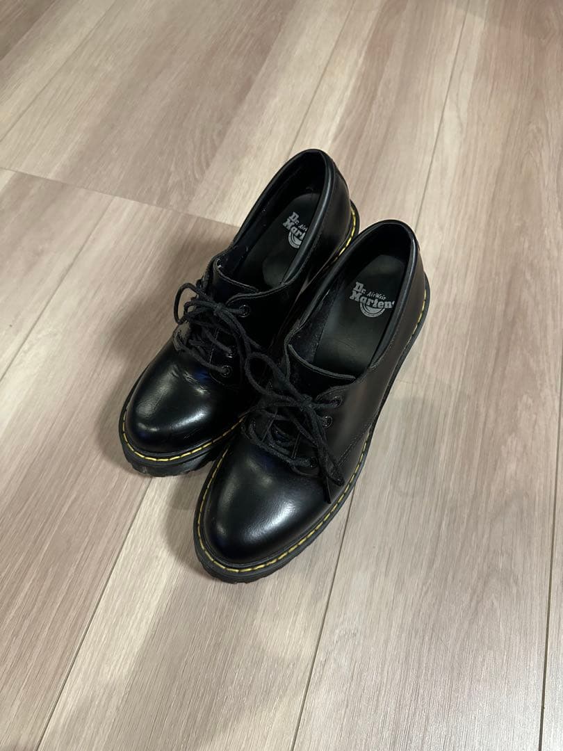 Dr. Martens ブラック ヒール付きローファー