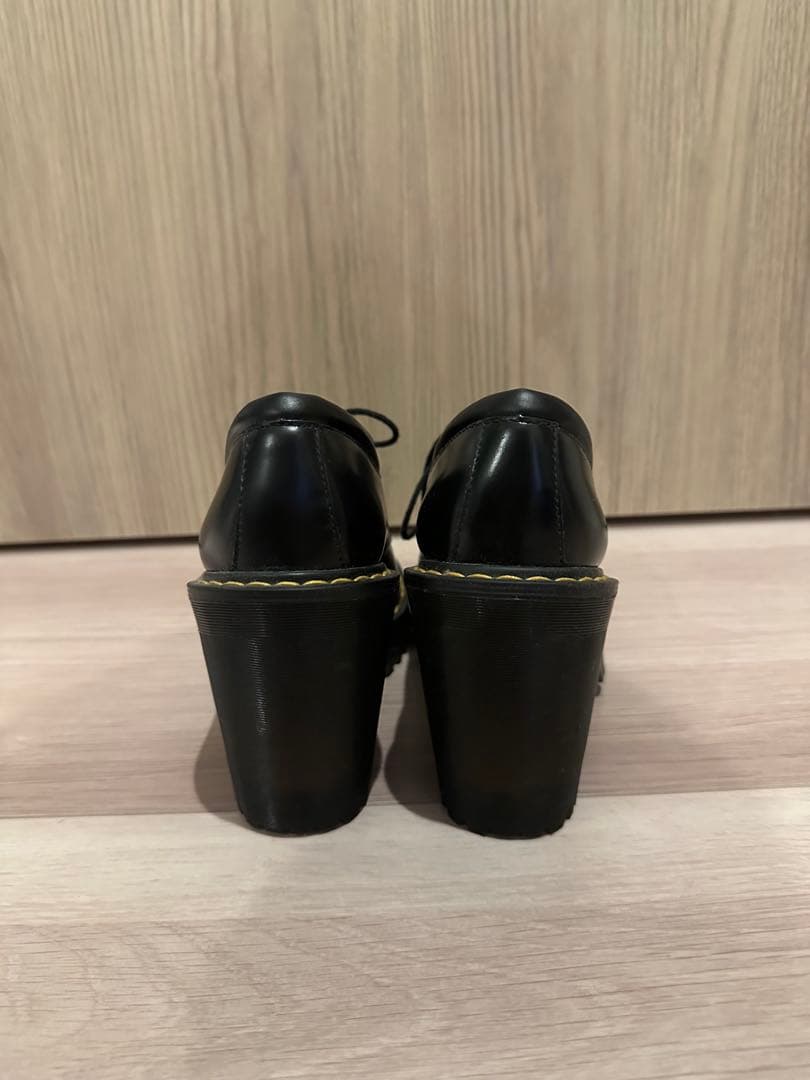 Dr. Martens ブラック ヒール付きローファー