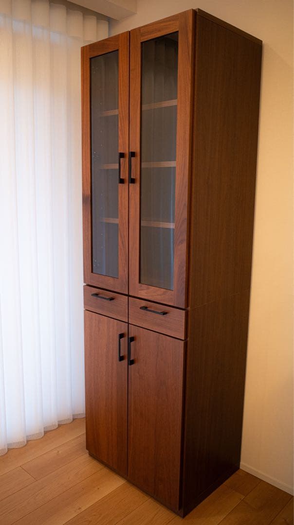 ⭐︎値下げ 3月23日まで出品 【美品】木製食器棚 ガラス扉付き