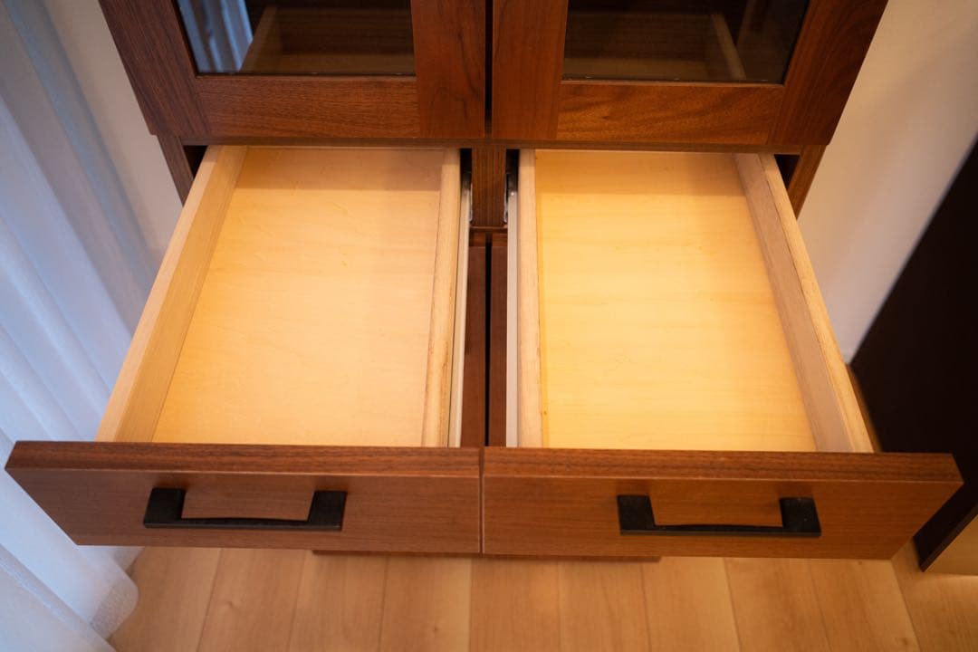 ⭐︎値下げ 3月23日まで出品 【美品】木製食器棚 ガラス扉付き