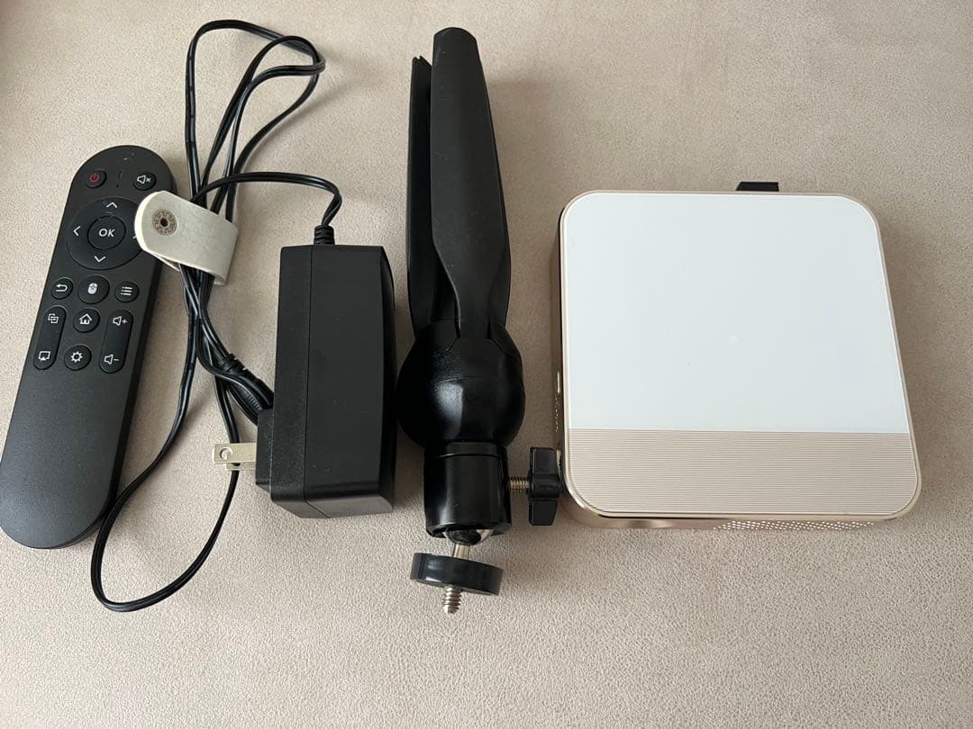 UENO-mono KABENI PROカベーニPROプロジェクター