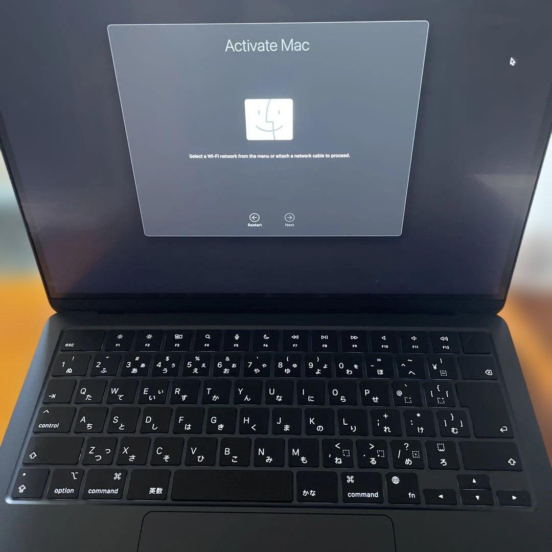 美品　Apple MacBook Air M3 ミッドナイト