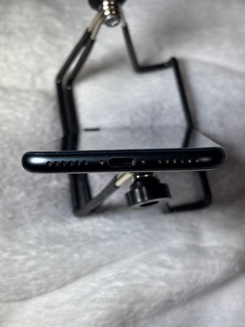 iPhone SE第3世代 64GB SIMフリー 美品