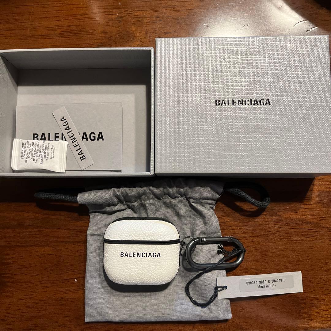 BALENCIAGA バレンシアガ AirPodsケース イヤホンケースホワイト