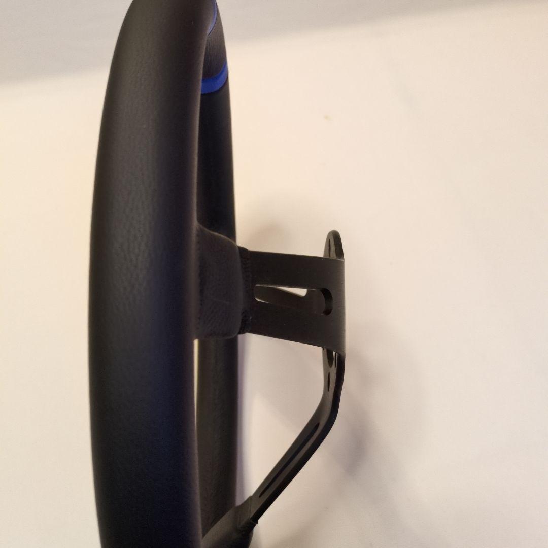 MOMO DRIFTING ステアリングホイール 33