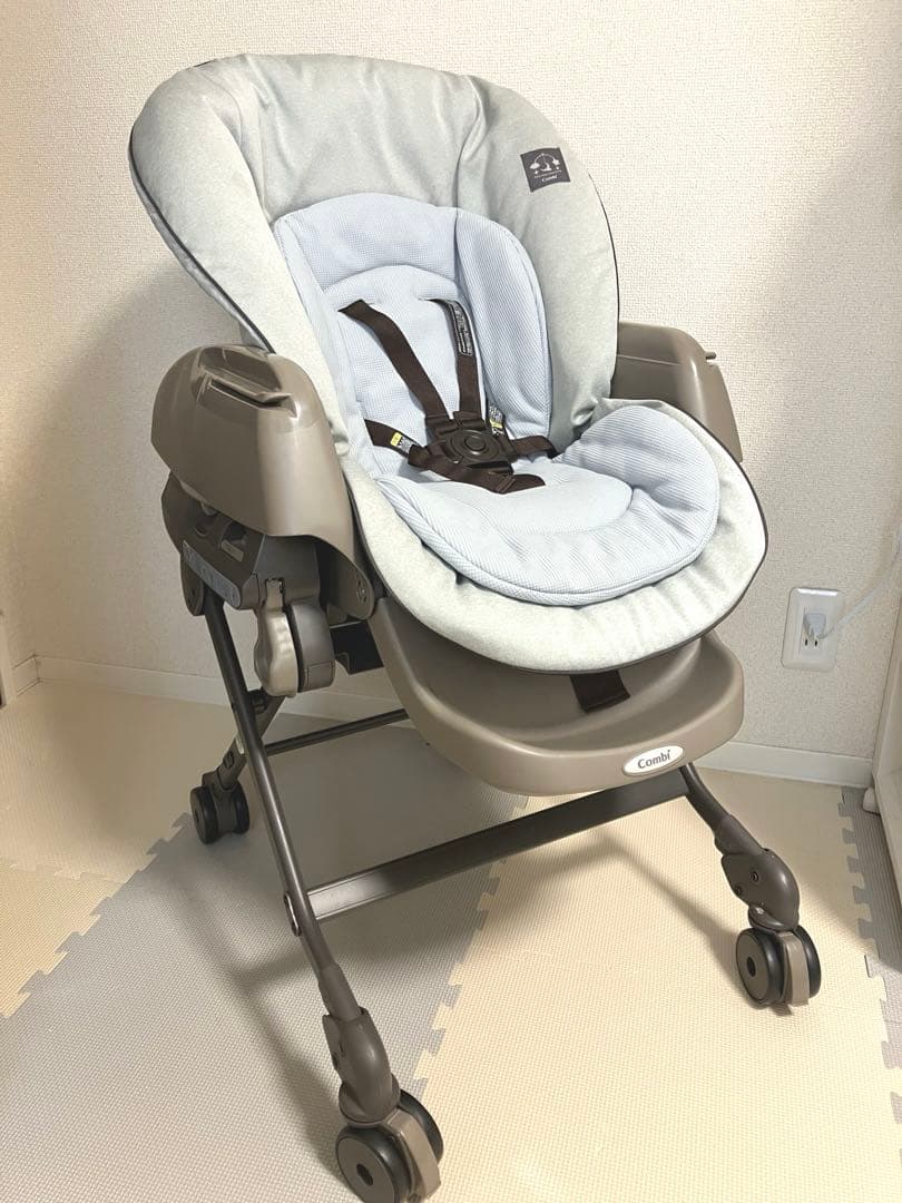 COMBI コンビ　ネムリラ　オートスウィング　 auto swing