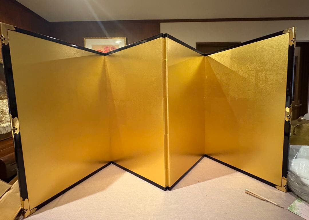 松月堂　金屏風