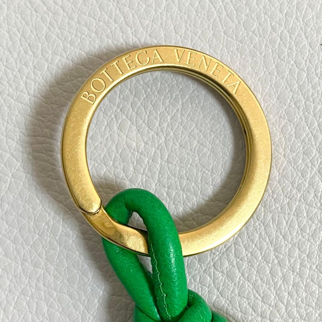 BOTTEGA VENETA / キーリング イニシャル M パラキート