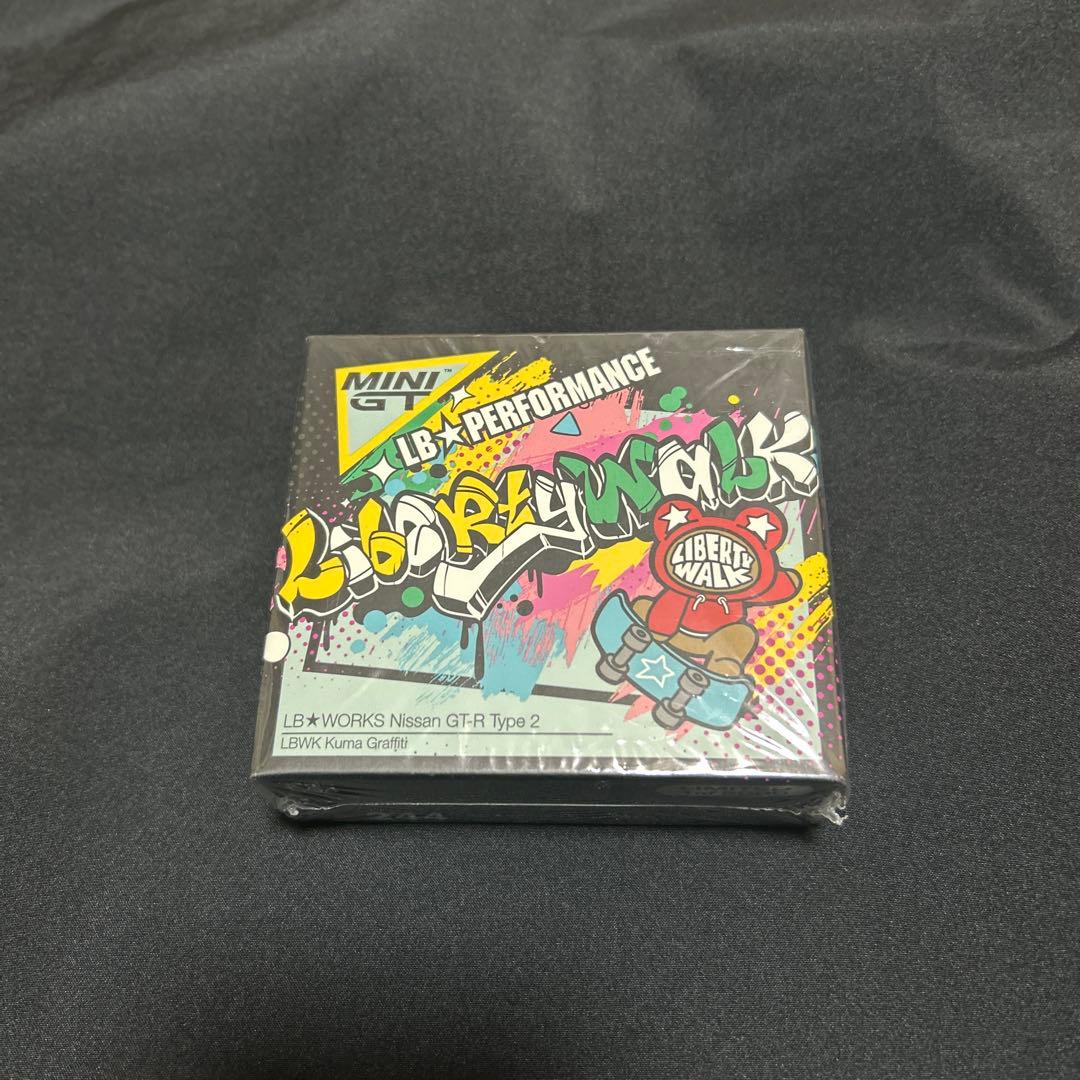 MINI GT 244 リバティーウォーク GT-R Kuma LBWK