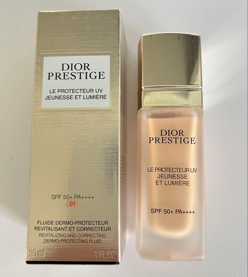 Dior プレステージ　ホワイト ル プロテクター UV ルミエールBB01
