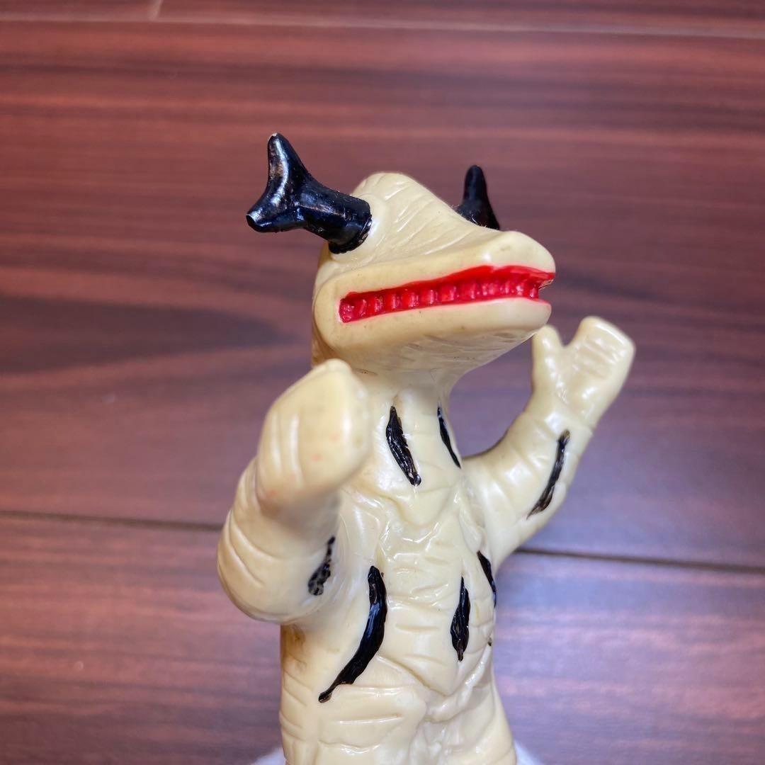 大里玩具 エレキング ソフビ 3175