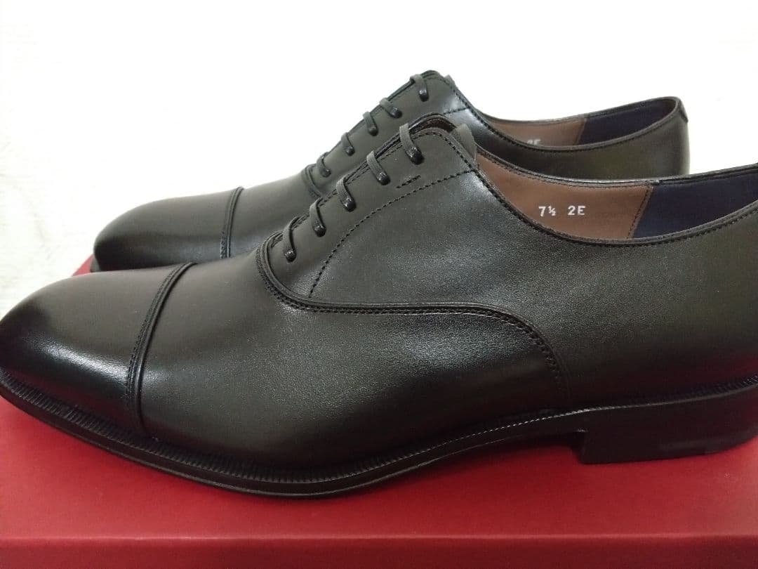 SalvatoreFerragamo 7.5 2E ストレートチップ 新品未使用
