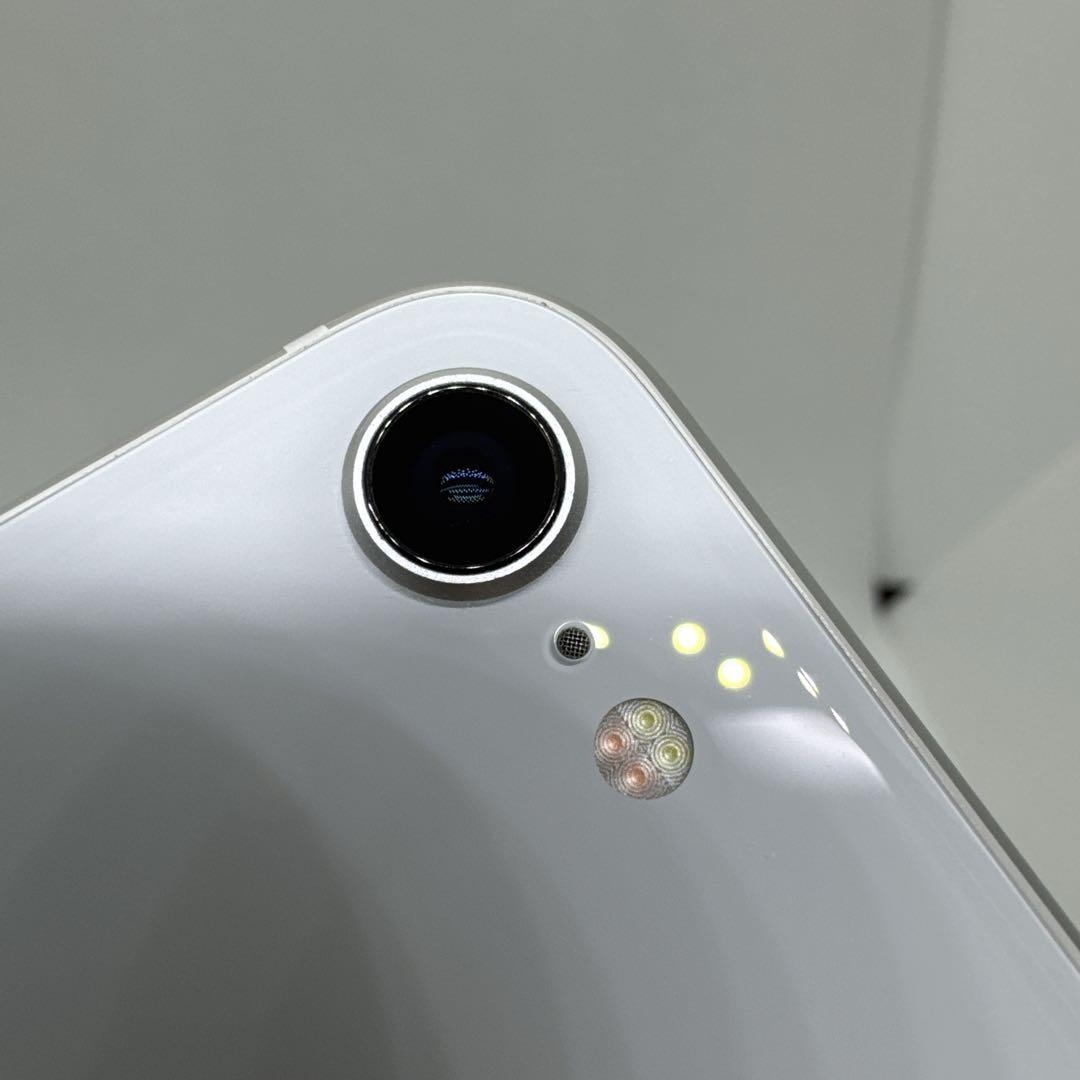 iPhoneSE 第2世代 SE2 64GB SIMフリー 白 ホワイト 本体