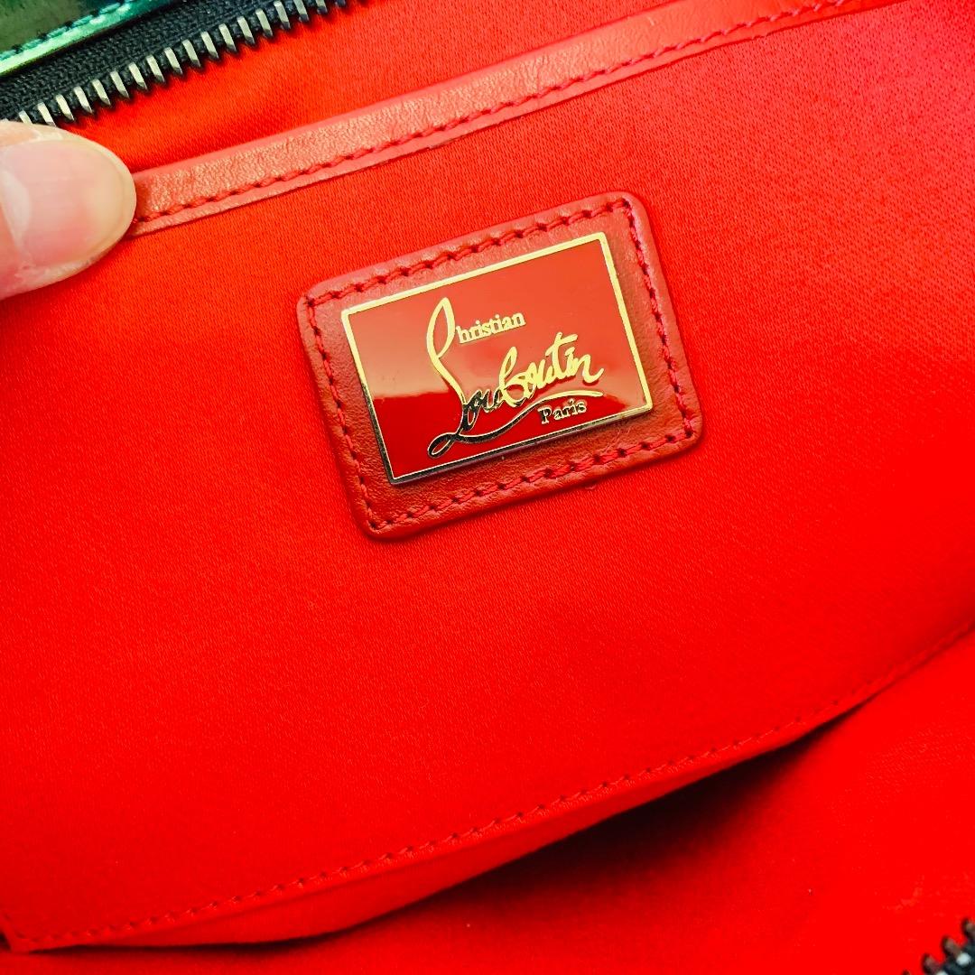 【専用】美品　クリスチャン・ルブタンルビポッシュクラッチバッグ