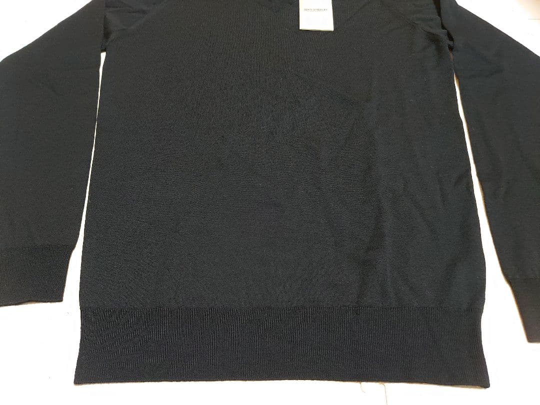 もつなべ　新品 JOHN SMEDLEY ブラック Vネック セーター S