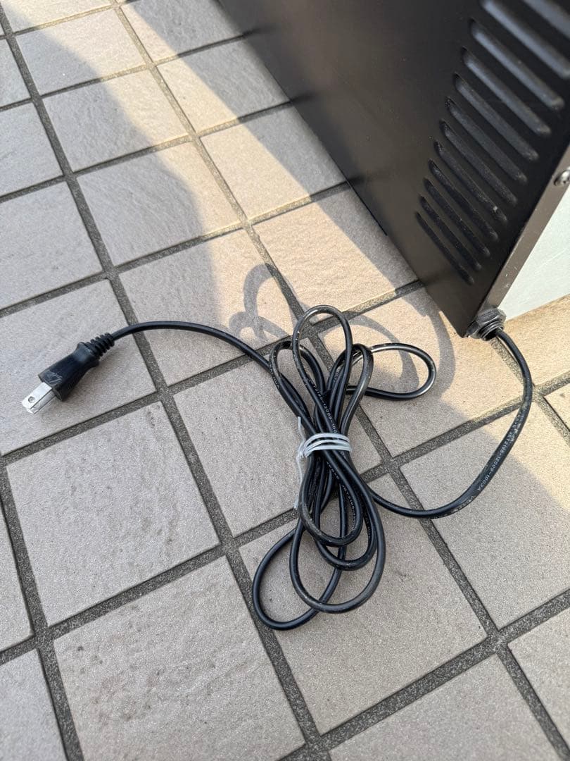 最終値下げ　ワインセラー　２8本　ミラードア　ブラック