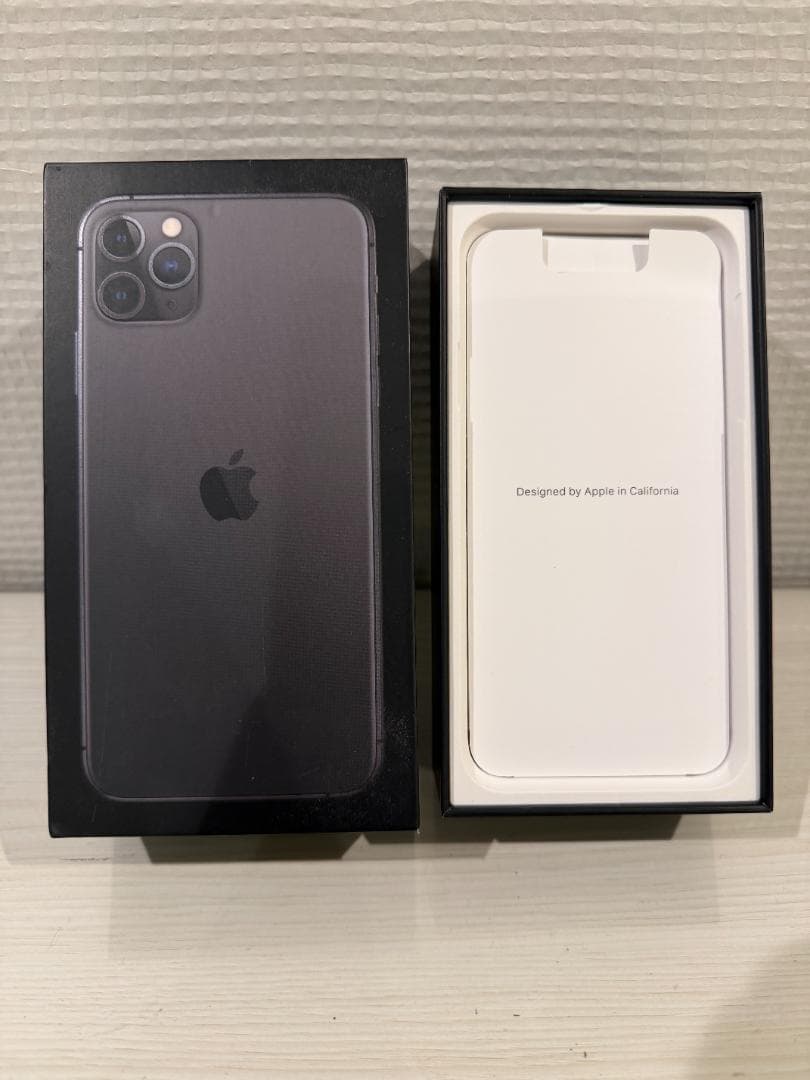 iPhone 11 Pro Max 256GB 【中古】(美品)★値引しました！