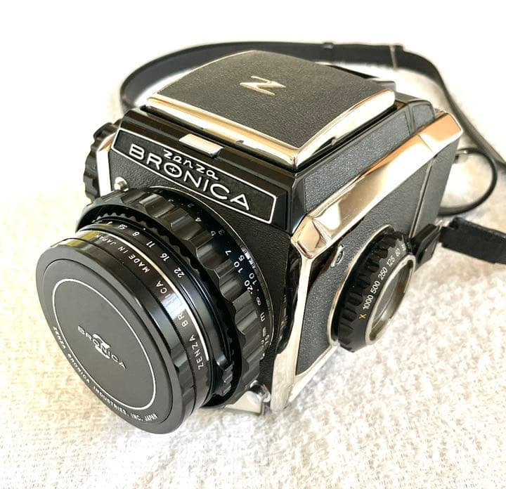 ゼンザブロニカカメラ