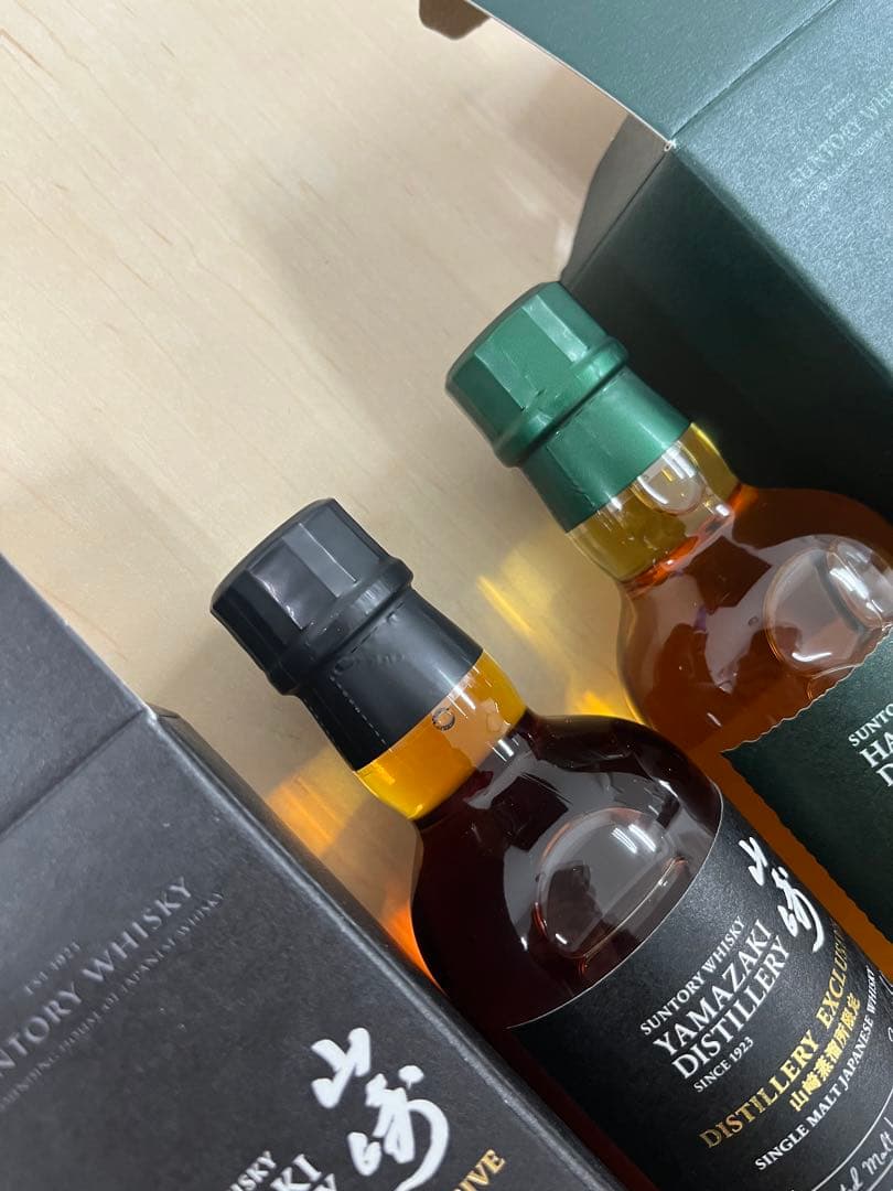 山崎蒸溜所限定ウイスキー180mlと白州蒸溜所限定ウイスキー180mlセット