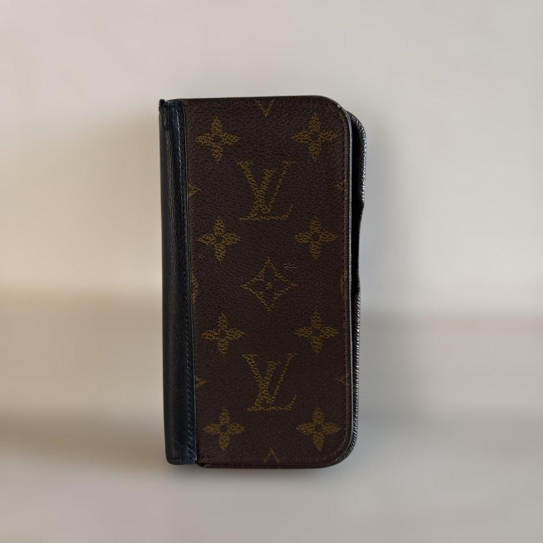Louis Vuitton モノグラム 手帳型ケース