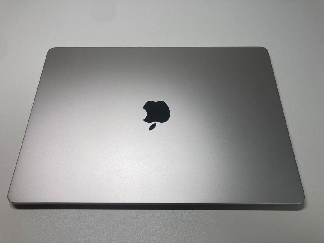 Apple MacBook Air M2 15インチ スターライト 2023