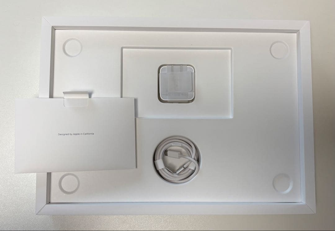 Apple MacBook Air M2 15インチ スターライト 2023