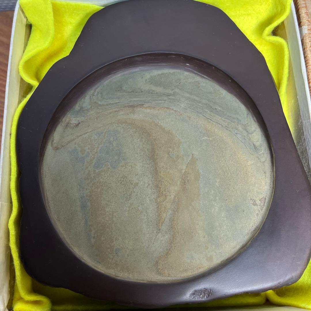⭕️うさぴょん⭕️赤間硯　希少　紫青石、紫金石様石紋綺麗　昇進堂謹製　丸型硯