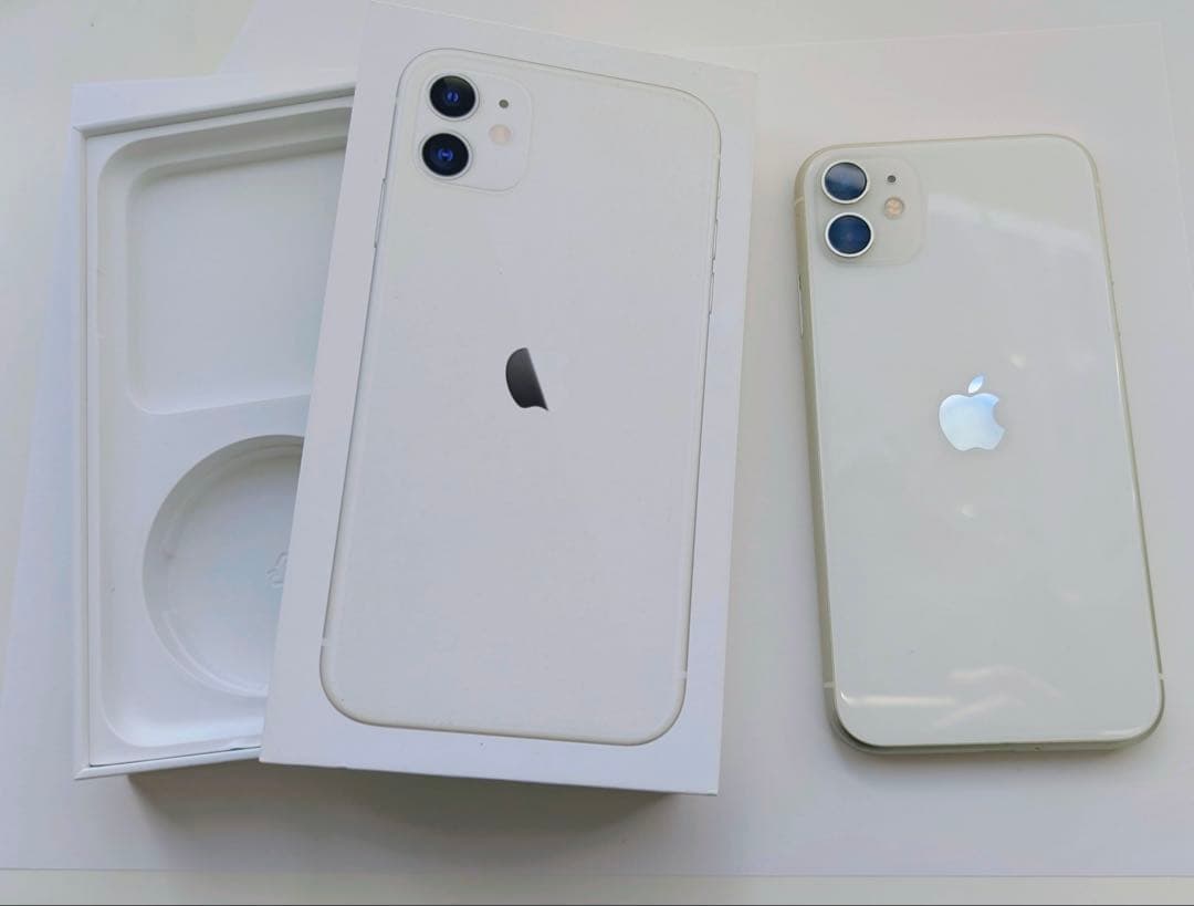 iPhone11 128GB ホワイト SIMフリー MHDJ3J/A 箱付