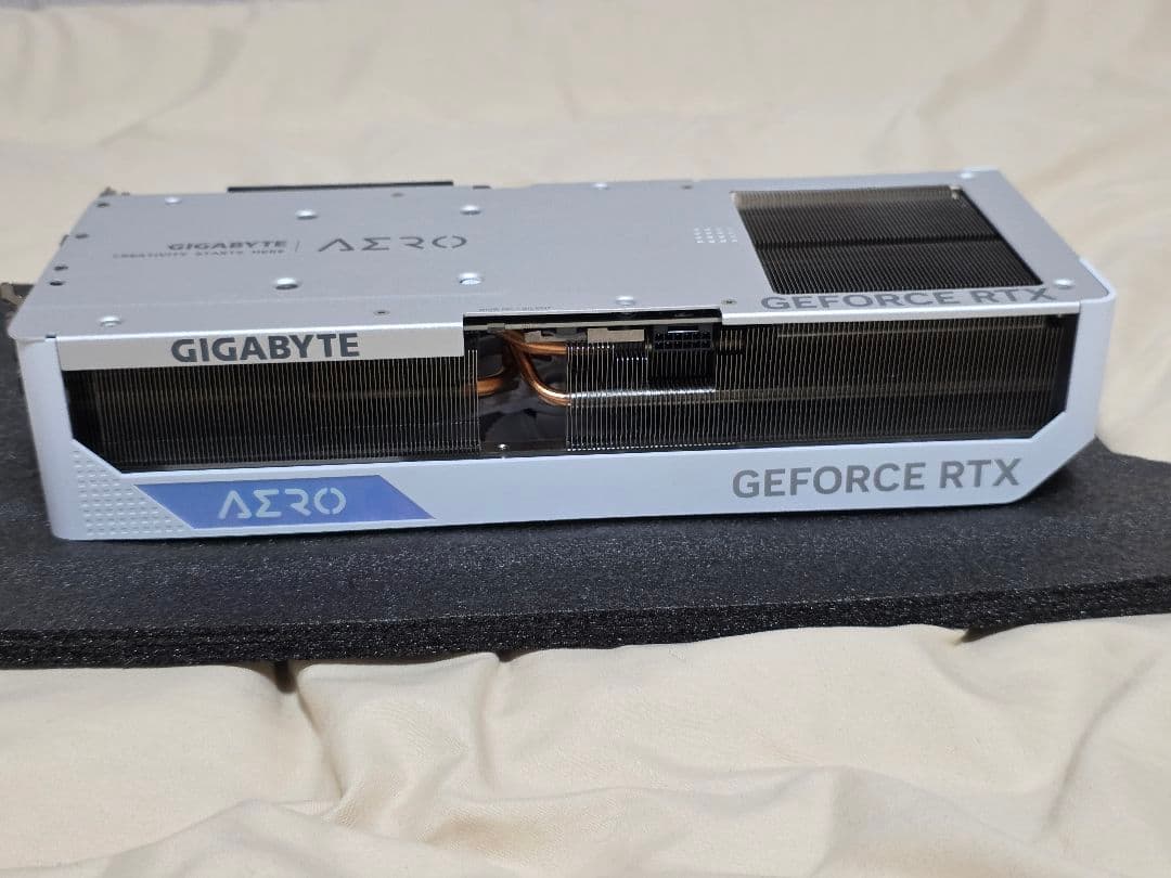 グラフィックボード・グラボ・ビデオカード GIGABYTE GV-N4090AERO OC-24GD RTX4090