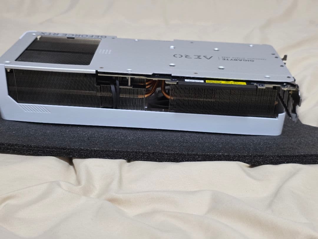 グラフィックボード・グラボ・ビデオカード GIGABYTE GV-N4090AERO OC-24GD RTX4090