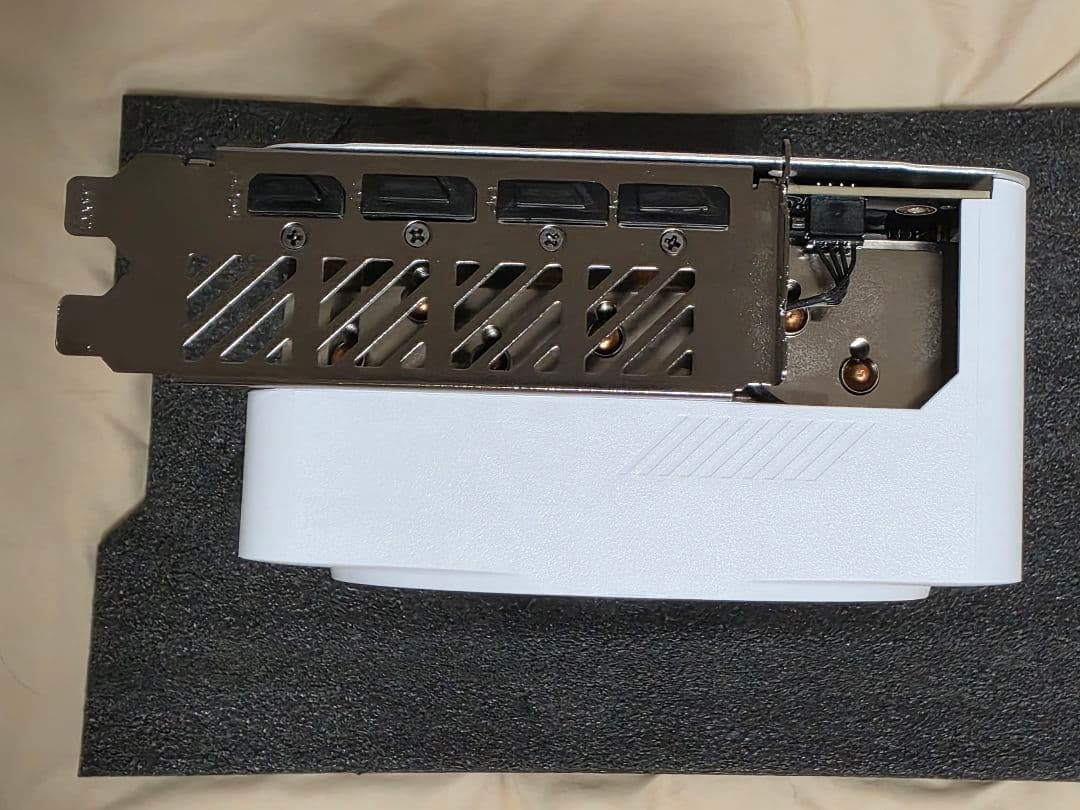 グラフィックボード・グラボ・ビデオカード GIGABYTE GV-N4090AERO OC-24GD RTX4090