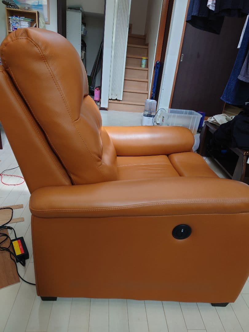 とらねこ ニトリレザー電動リクライニングソファ